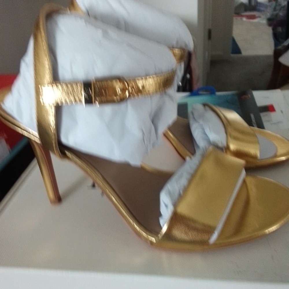 NWT NIB Lauren Ralph Lauren Gwen Metallica Nappa Leather Heeled Sandals